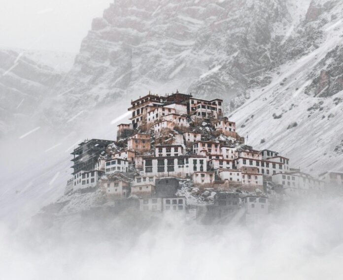 pexels-rohan-shahi-1280345-2443865